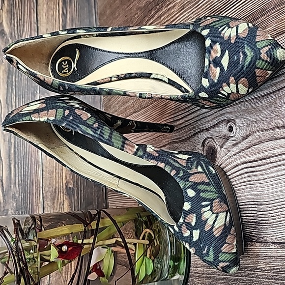 Alexander McQueen Shoes - NEW AUTHENTIC ALEXANDER McQUEEN CAMOUFLAGE FLORAL PLATFORM HEELS